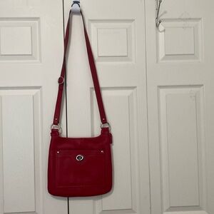 Pre-owned Coach Red Pebbled Leather Turn Lock Slim Shoulder Crossbody Bag